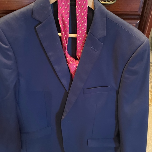 Beautiful Italian men’s sports coat with Versace tie 42S great item to go out. - Picture 4 of 9